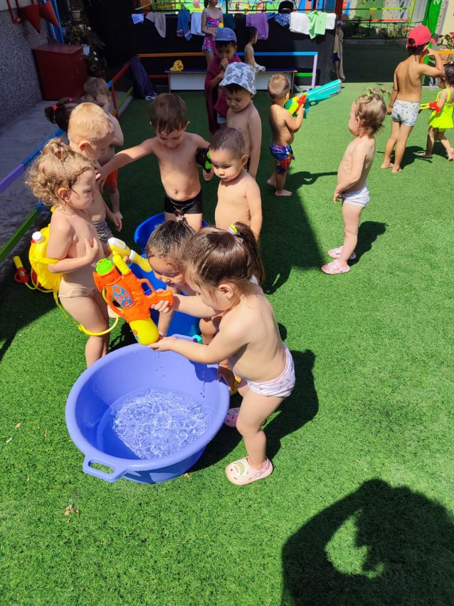 Праздник воды (игры с водой)